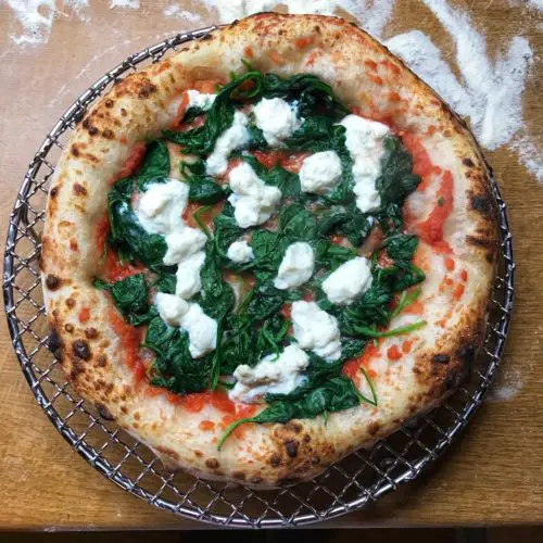 Pizza mit Spinat und Ricotta | manopasto