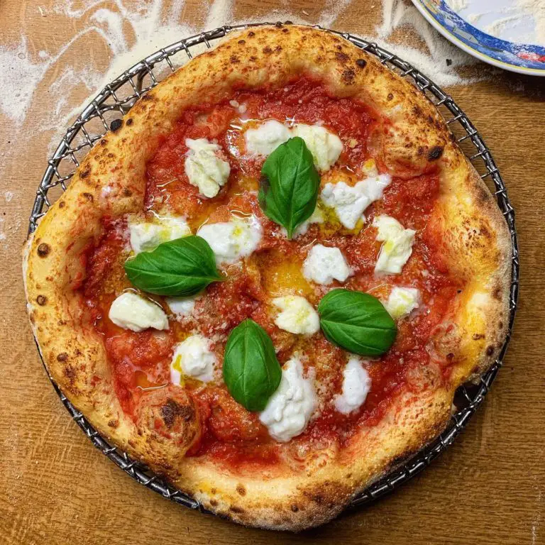 Eines der besten Rezepte für die neapolitanische Pizza mit 100% Poolish ...